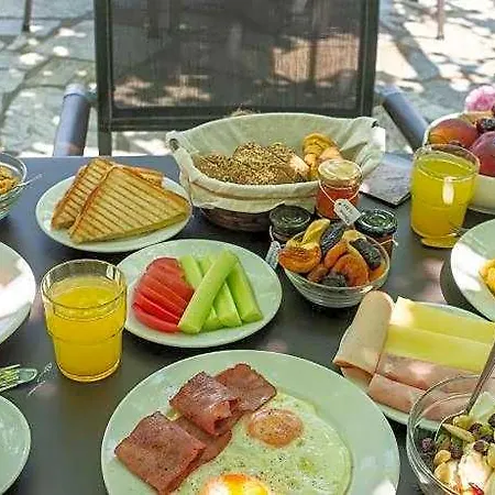 Hotel Cleopatra Horefto 2*